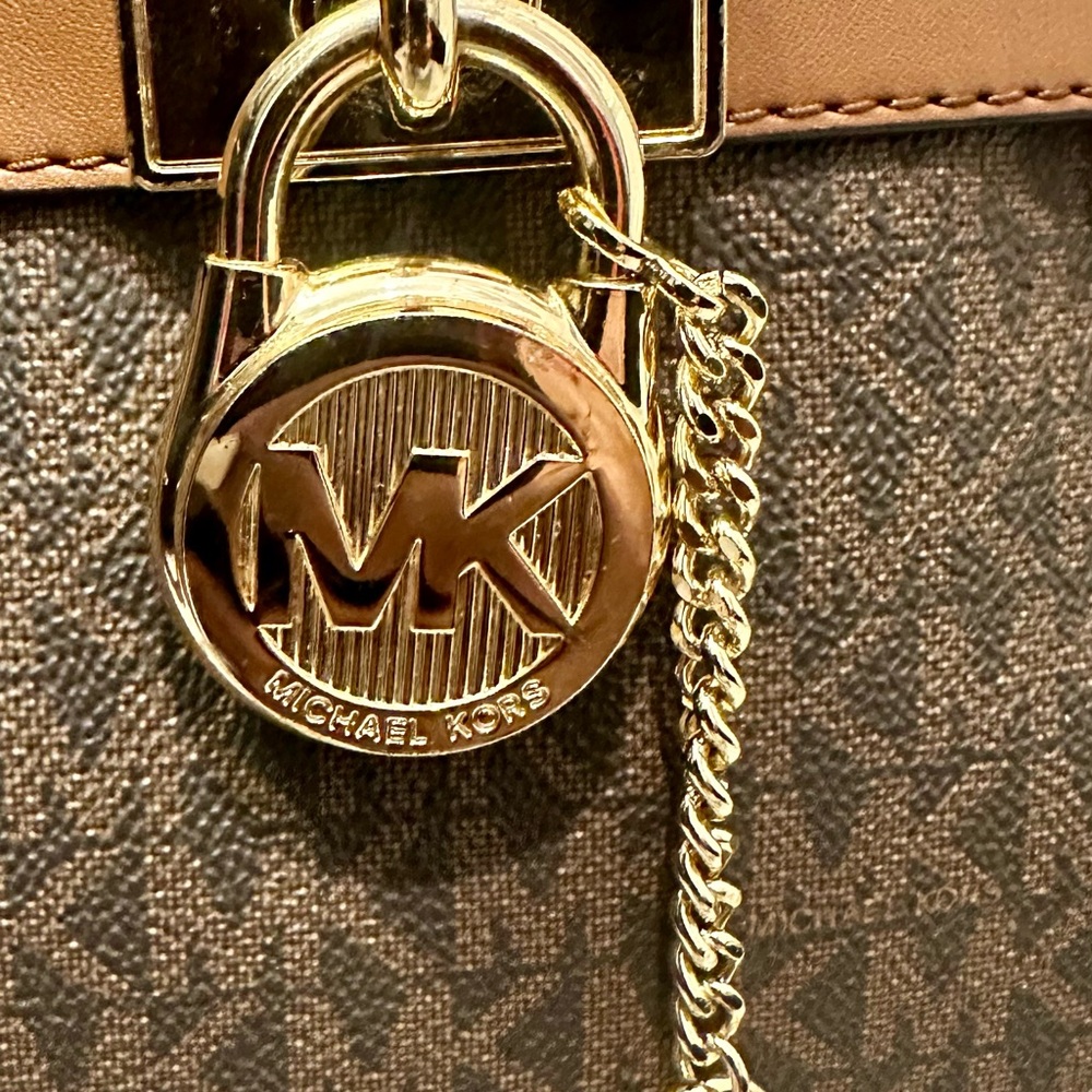 Michael Kors Hamilton Medium Logo Satchel (preloved) - Picture 10 of 14